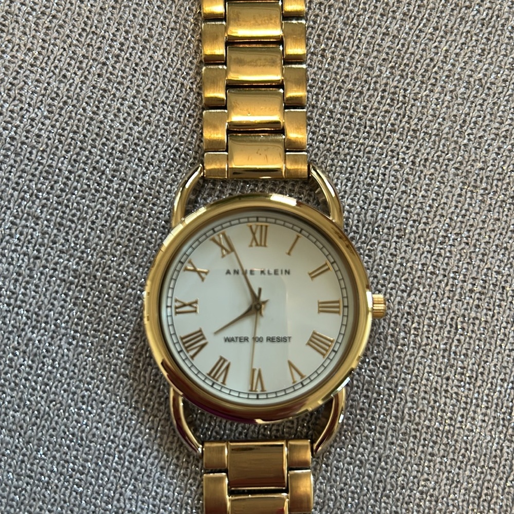 Women’s Watch — Anne Klein